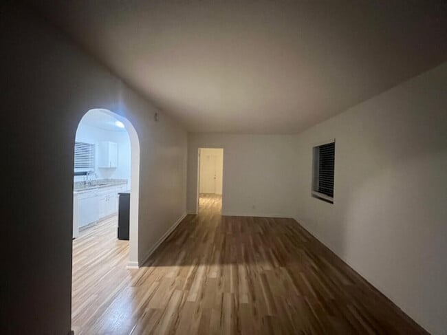 Foto del edificio - 401 S Lakeside Dr