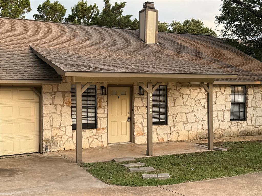 Foto principal - 502 Hedgewood Dr