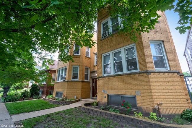 Foto del edificio - 3744 N Whipple St