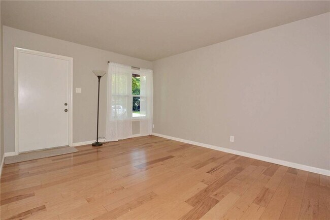 Foto del edificio - 1408 Broadmoor Dr
