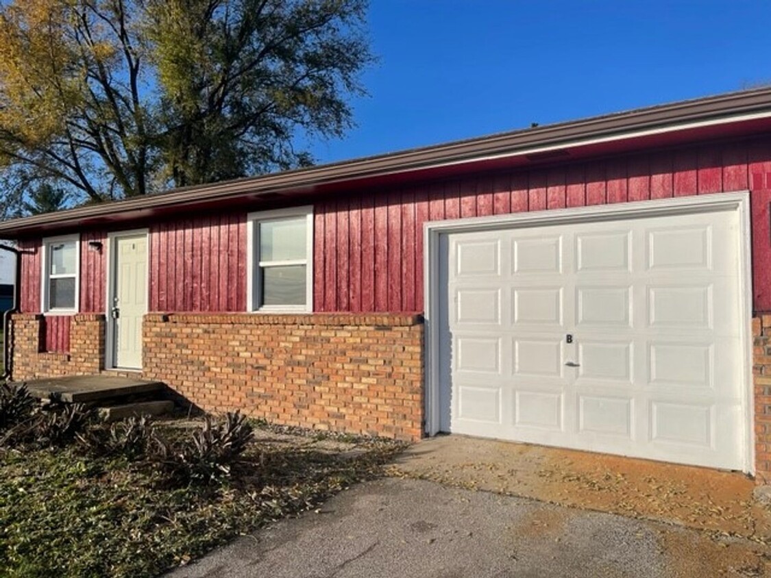 Foto principal - 3419 County Rd 1400 E