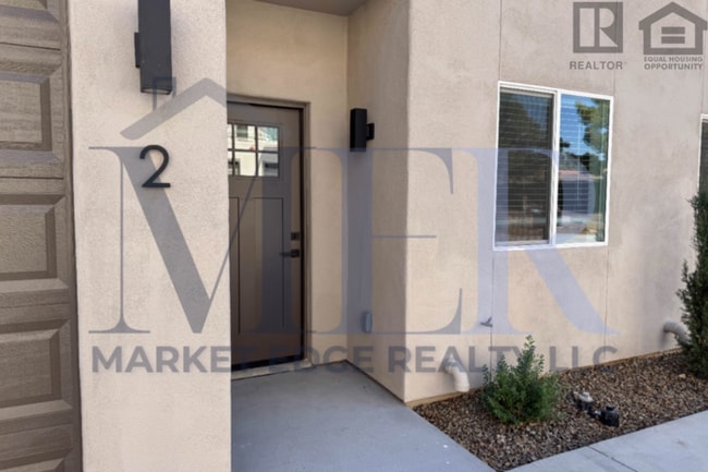 Foto del edificio - 3Bed/2.5Bath Townhouse in Sedona! FIRST MO...