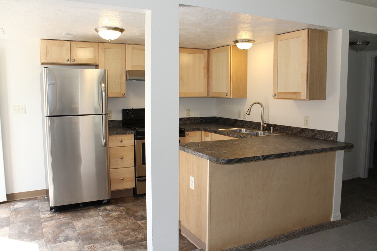 Foto principal - 716 8th Ave S