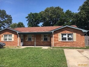 Building Photo - 6036 Bradford Dr