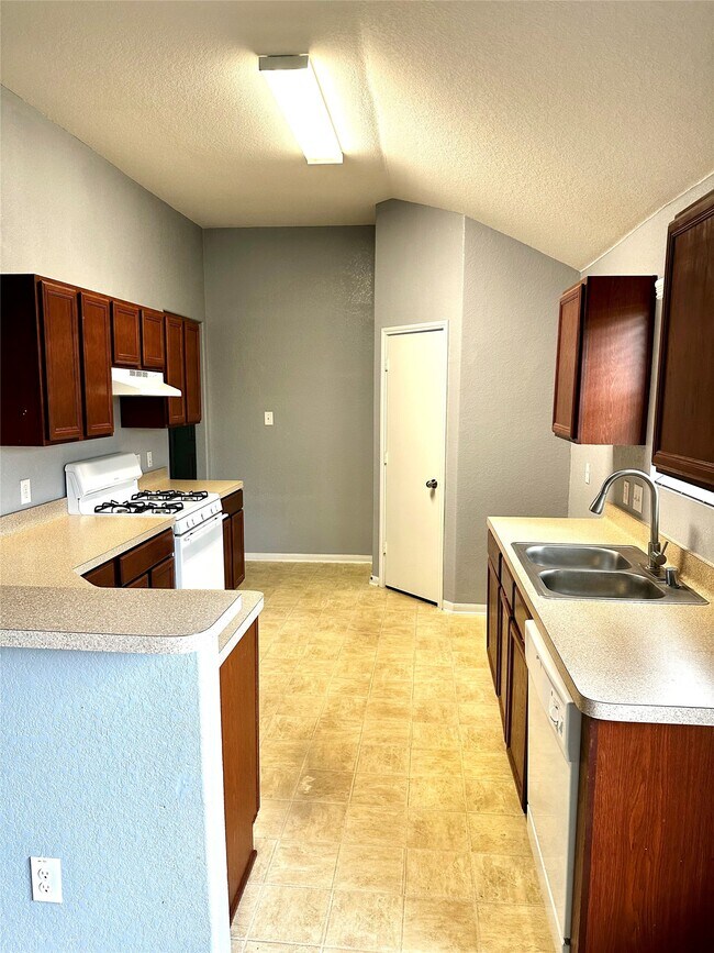 Foto del edificio - 16763 N Blue Jay Dr