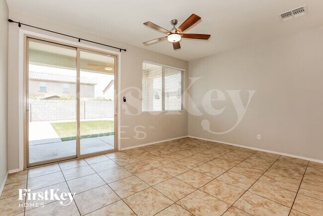 Foto del edificio - 1732 W Desert Spring Way