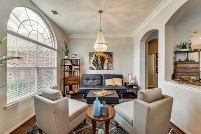 Foto del edificio - 8400 Emerald Glen Ln