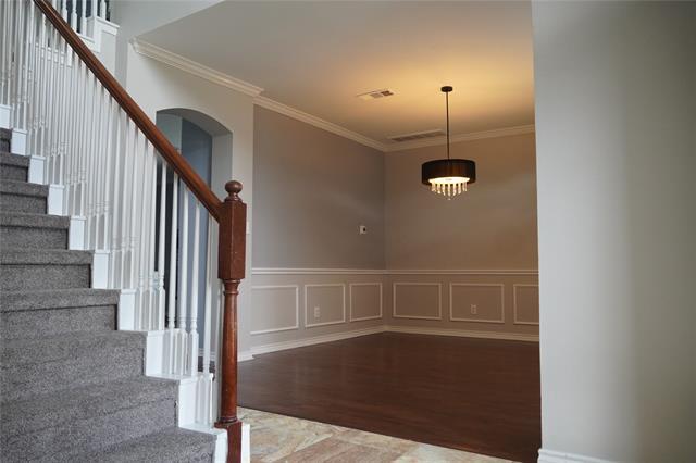Building Photo - 8117 Greenwood Dr
