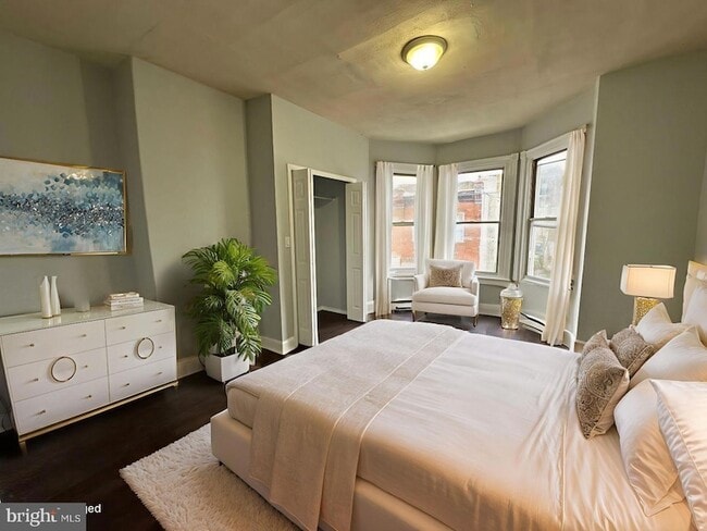 Photo - 1948 E Monmouth St Townhome