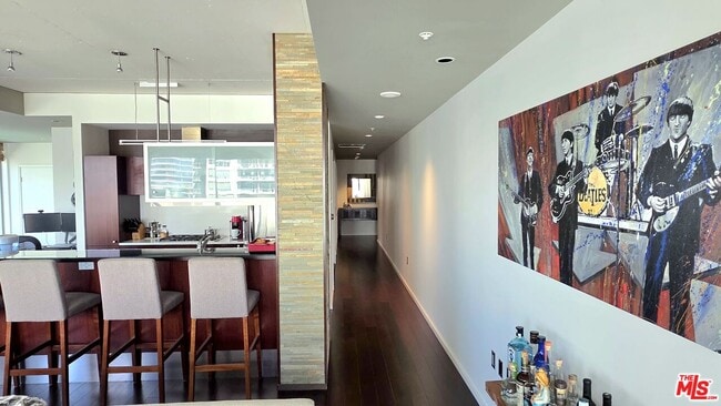 Foto del edificio - 1155 S Grand Ave