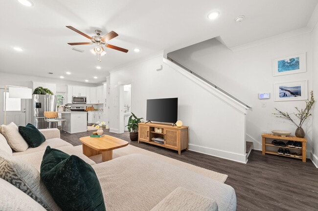 Building Photo - 338 N Sand Palm Rd