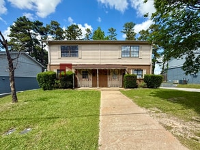 Building Photo - 2518 Delmar St
