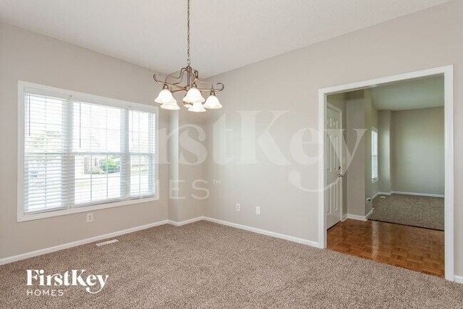 Foto del edificio - 721 Summey Farm Dr
