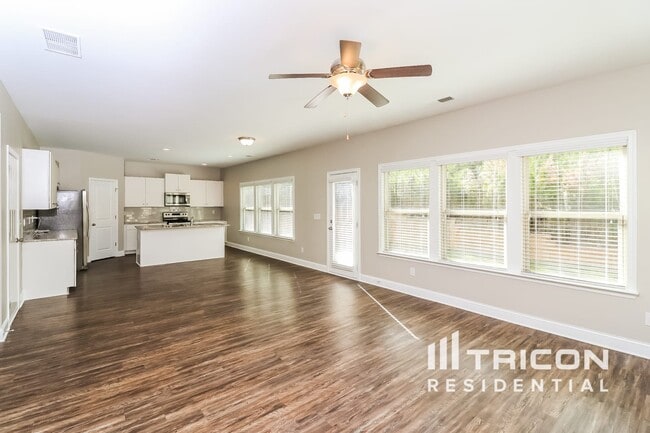 Building Photo - 411 Curlin Ct
