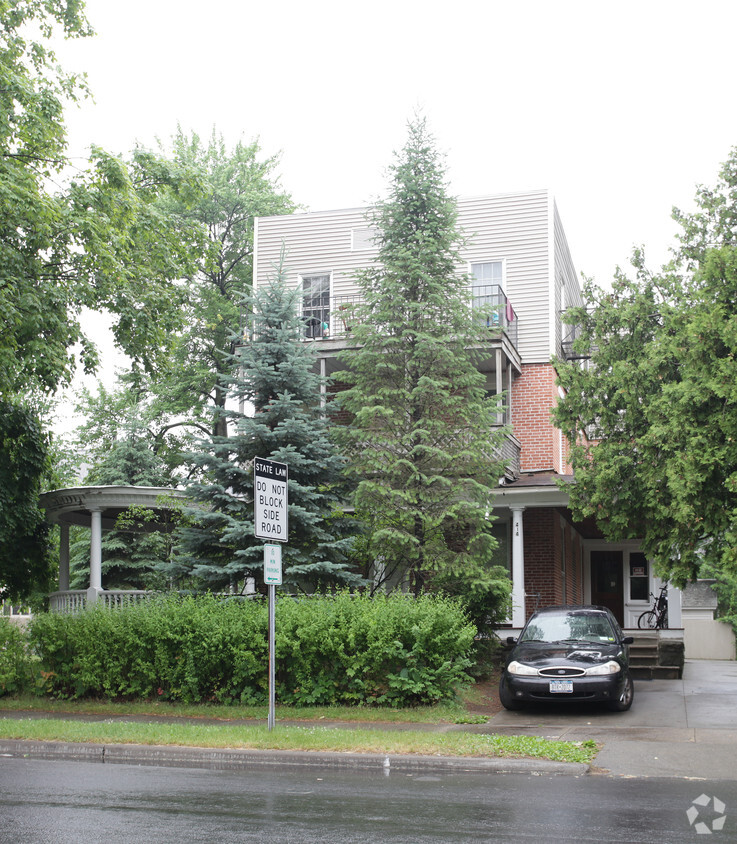 Primary Photo - 414 Glen St