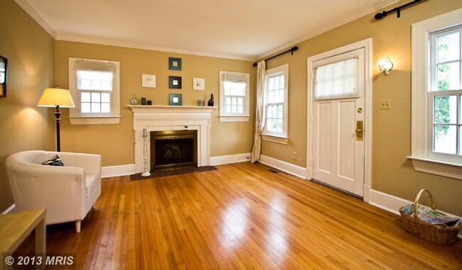 Foto del edificio - 4704 8th Rd N