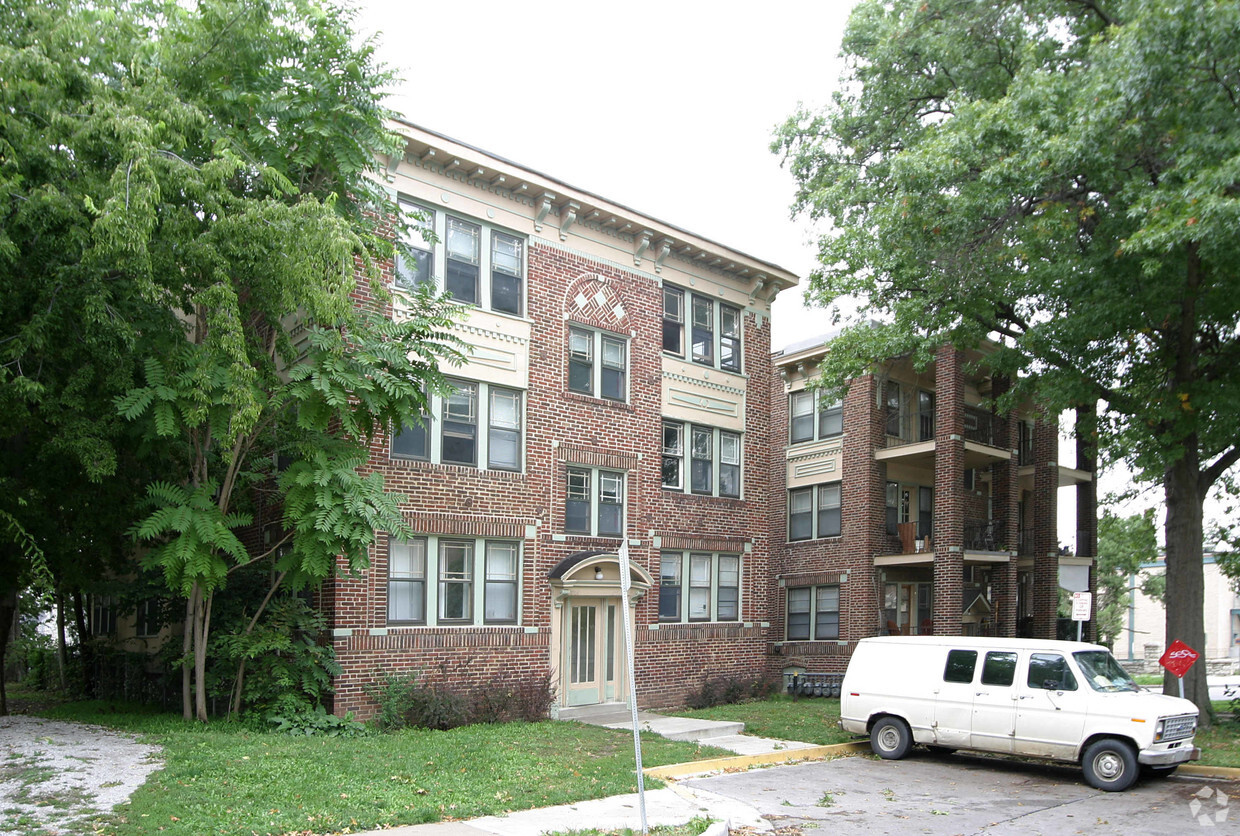 Valentine Apartments Kansas City