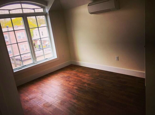 Foto del edificio - 2111 74th St
