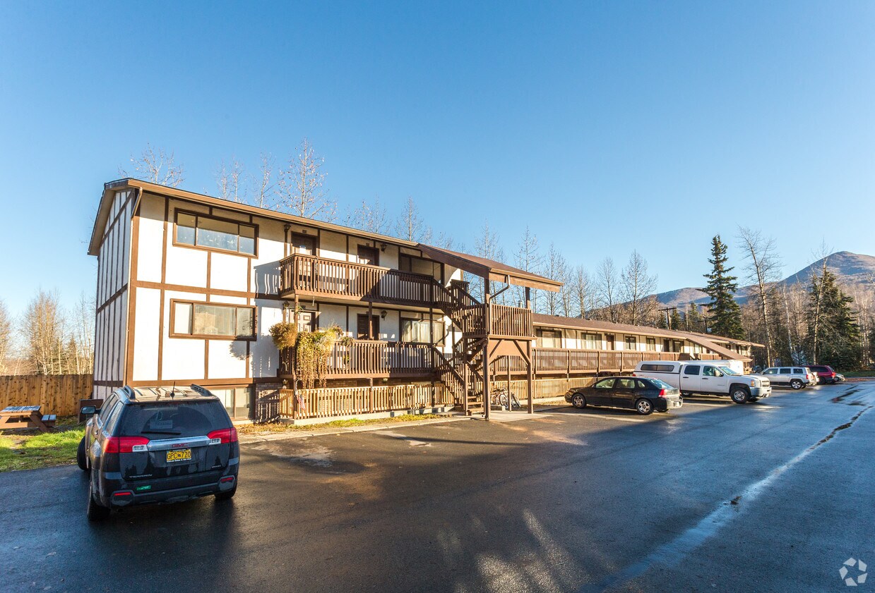 Sherwood Arms Apartments Eagle River, AK