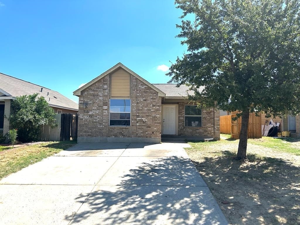 4327 Caroline St, Laredo, TX 78046 House Rental in Laredo, TX