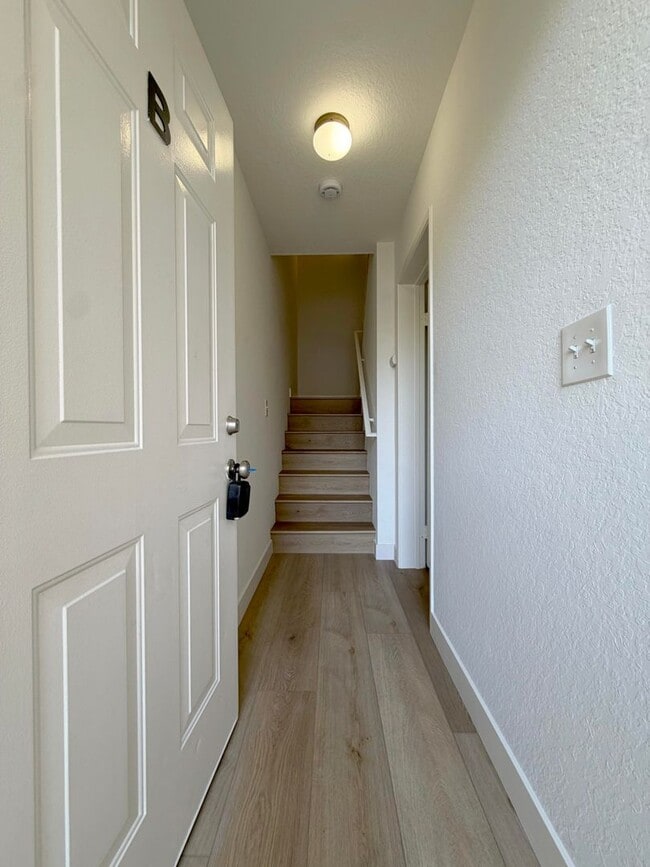 Photo - Alhambra Dr Apartment