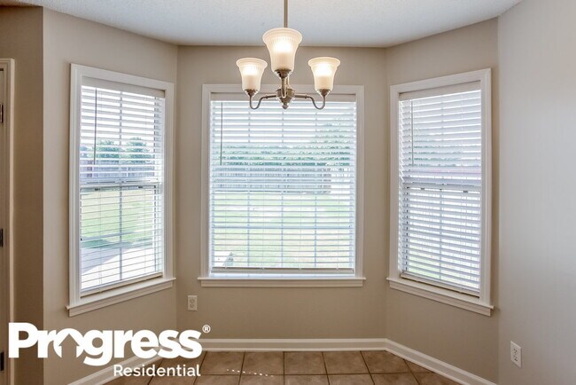 Building Photo - 1110 Greenwich Dr
