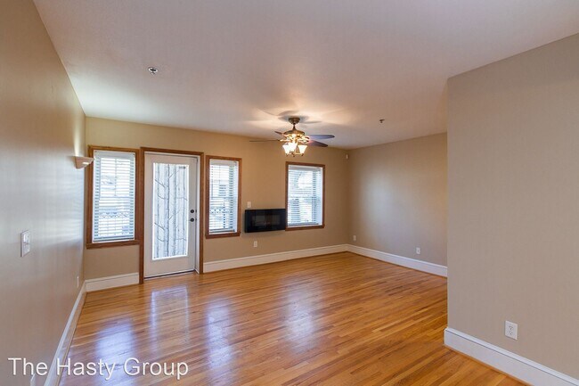 Foto del edificio - 2 br, 1 bath House - 4328 Walnut Unit 1A