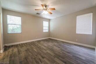 Building Photo - 3819 Sterling Crest Pl