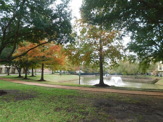 Foto del edificio - 2624 Starboard Point Dr