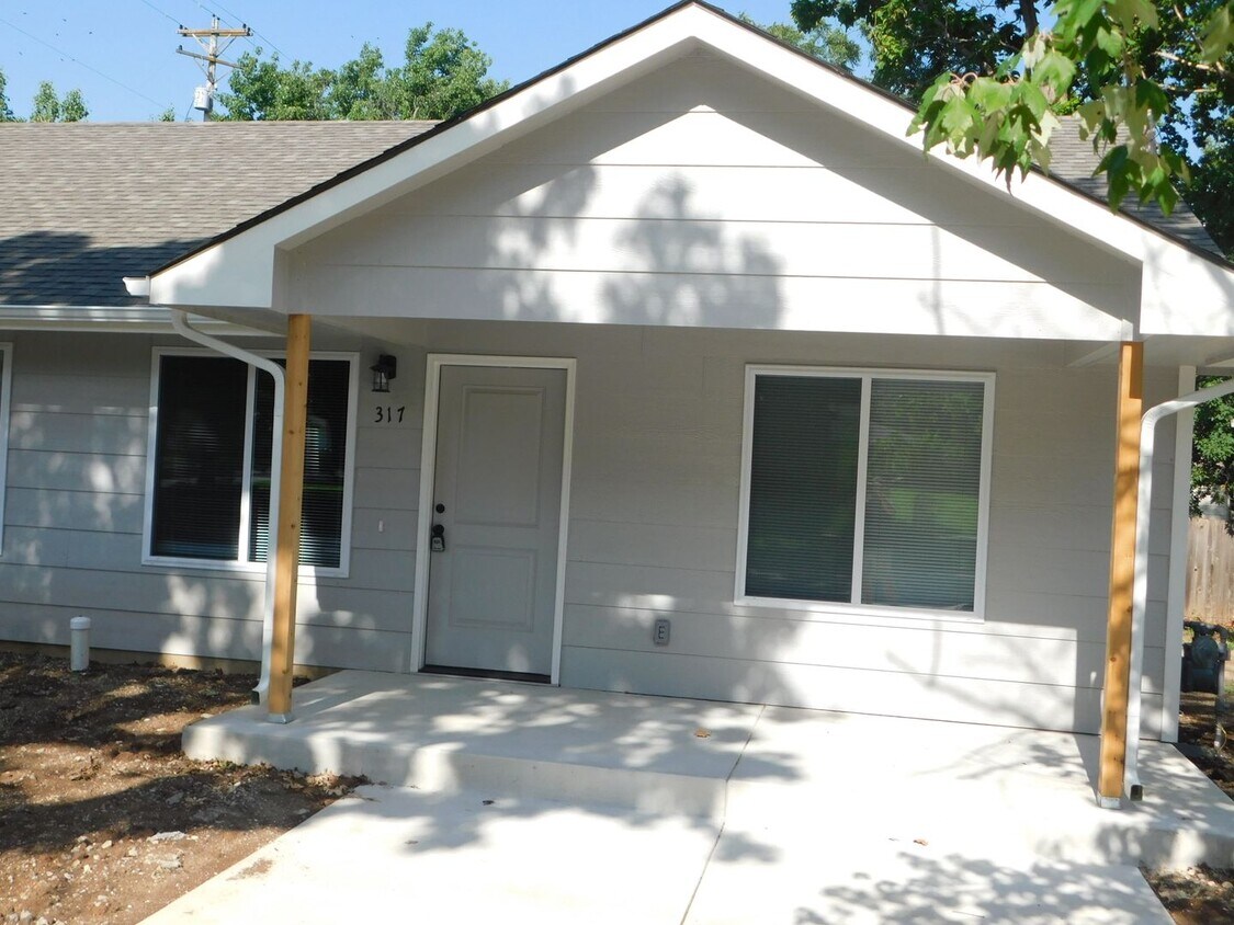 Foto principal - 317 S Taylor St