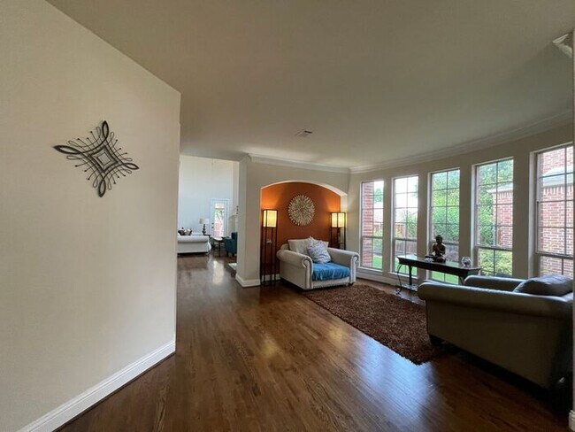 Building Photo - Gorgeous 4 bedroom Home for rent in Valley...