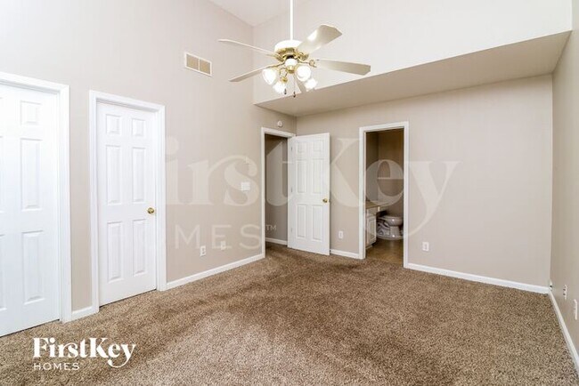 Foto del edificio - 4805 Enclave Dr