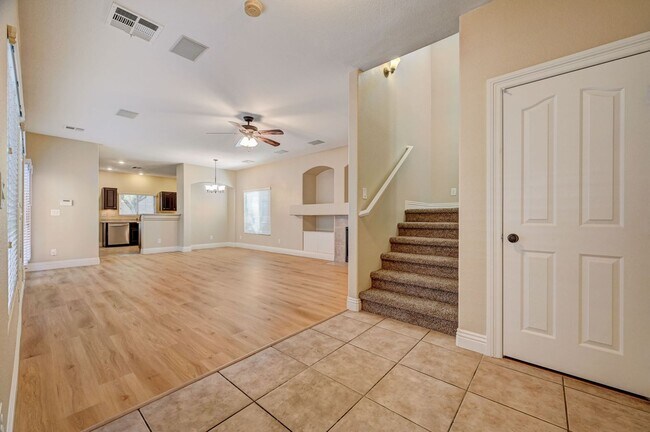 Building Photo - Stunning Northwest three bedroom w/ a loft!