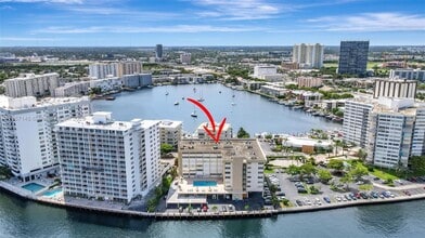 Building Photo - 111 Golden Isles Dr