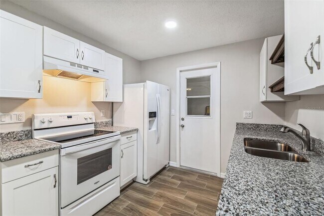 Building Photo - 7708 Antioch Dr