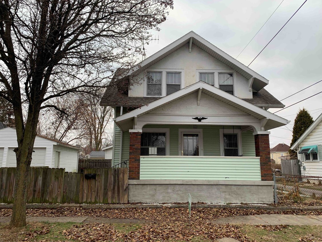 Primary Photo - 212 NW 4th St