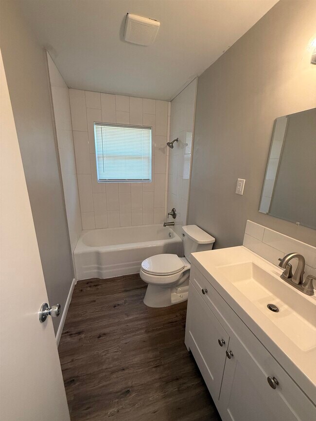 Foto del edificio - 176 W Sweetbriar Dr