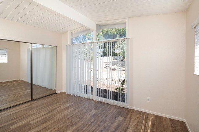 Foto del edificio - 3662 Moultrie Ave