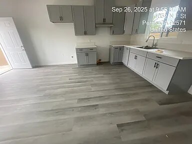 Foto del edificio - 1054 N F St