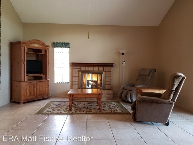 Foto del edificio - 2 br, 2 bath House - 12501 E. Del Rey Dr.