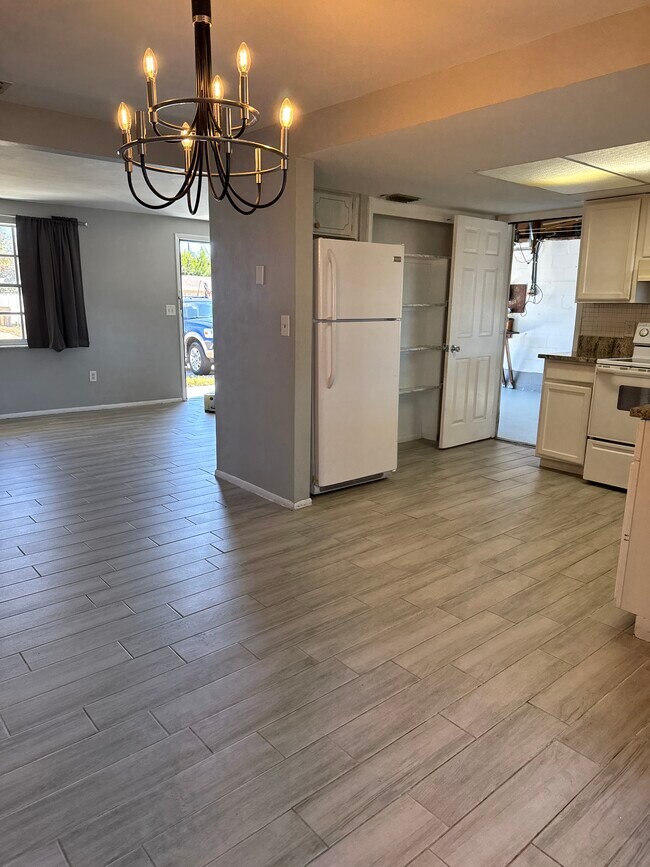 Foto del edificio - 3915 Winston Dr