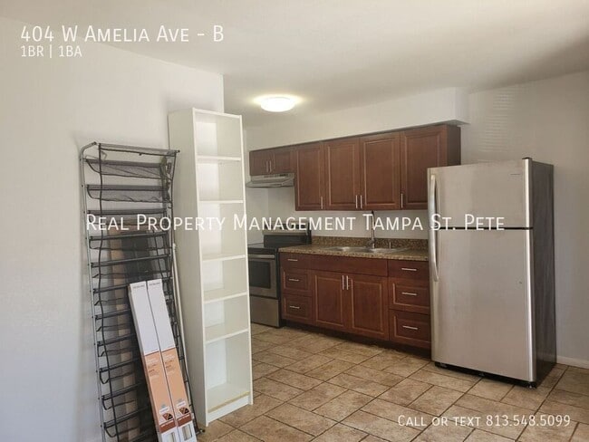 Building Photo - 404 W Amelia Ave