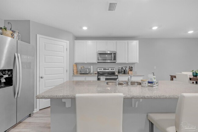 Foto del edificio - 8686 Pathstone Blvd