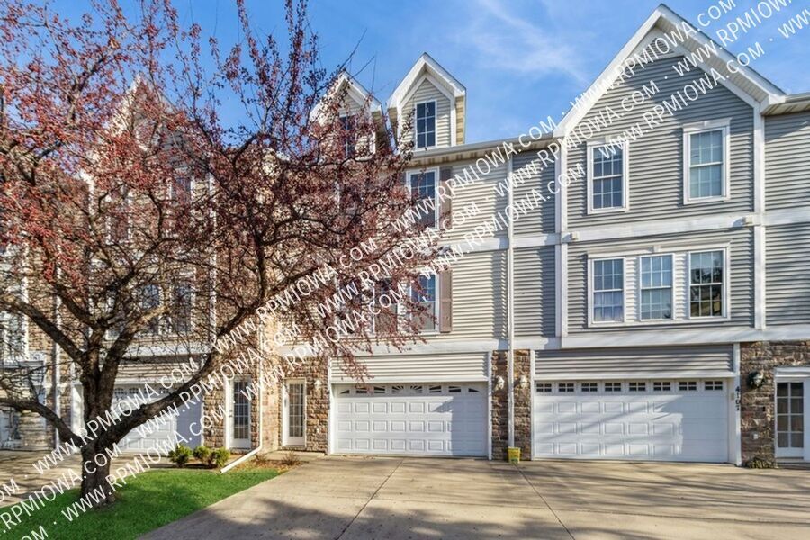 Foto principal - AFFORDABLE TOWNHOME!! 2 Bed, 1.5 Bath Town...