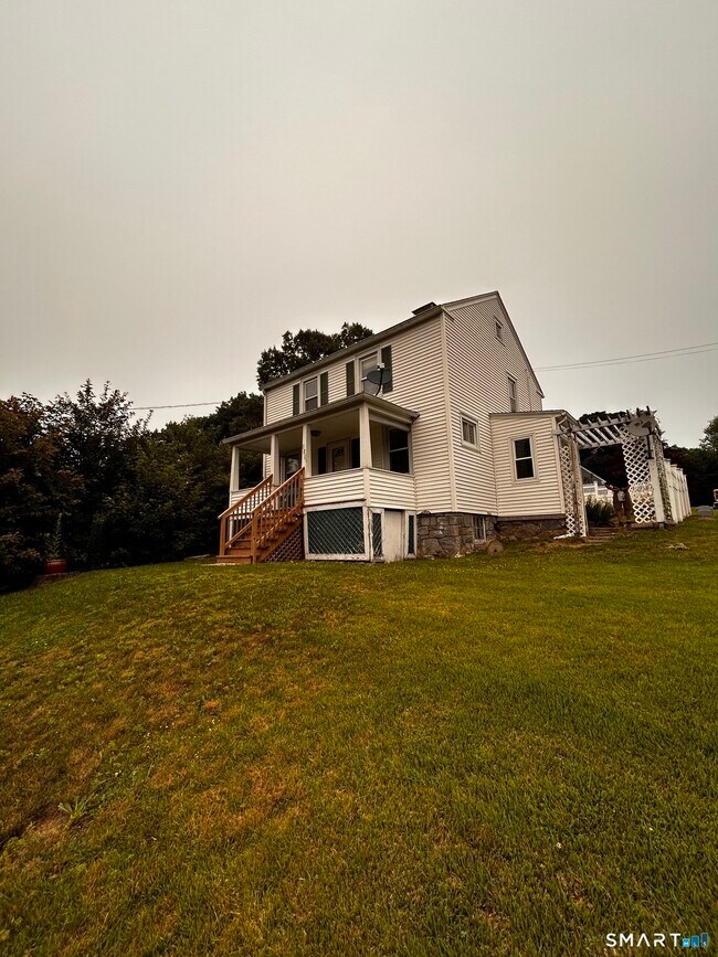 Foto del edificio - 925 Meriden Rd