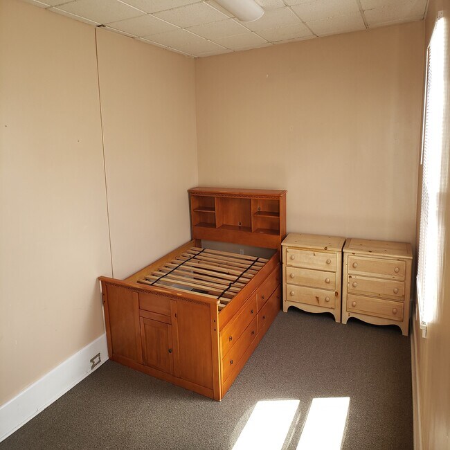 Foto del edificio - 224 W Otterman St