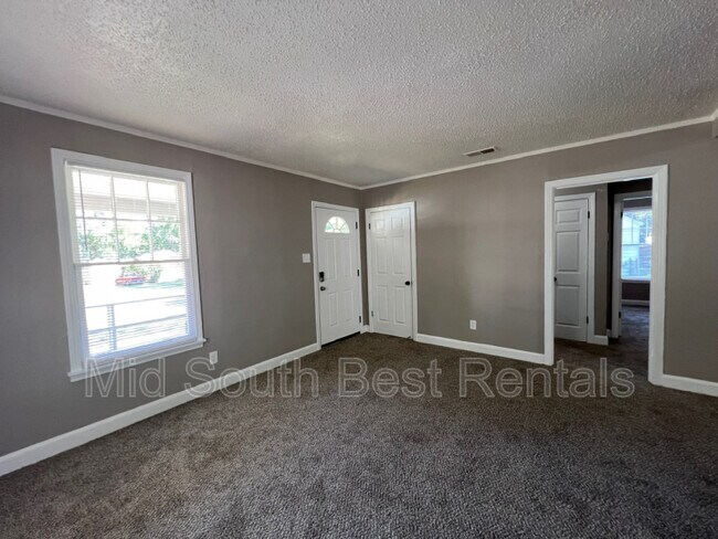 Foto del edificio - 3795 Wayne Ave