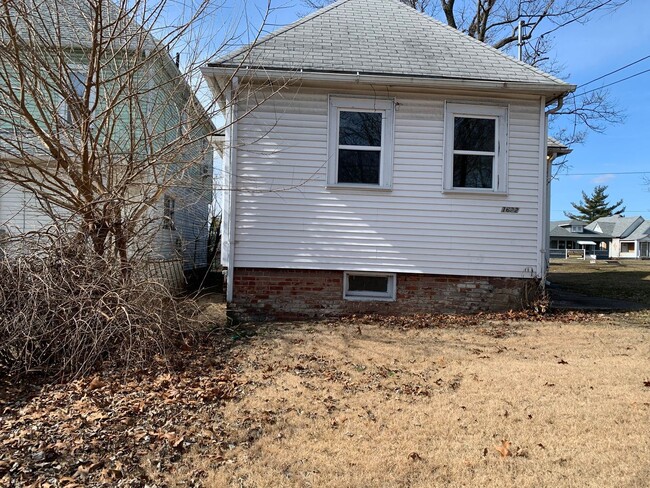 Building Photo - 1622 S 3rd St