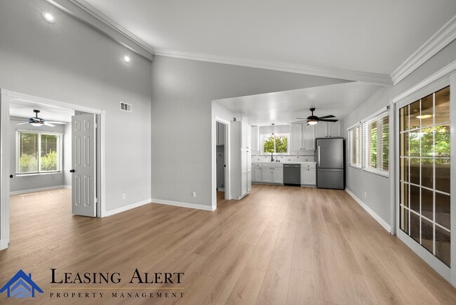 Building Photo - 28031 Meadowcreek Rd