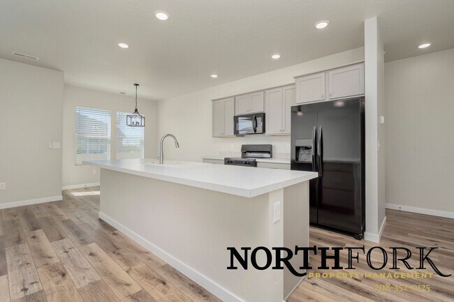 Building Photo - Stunning New Home in Star